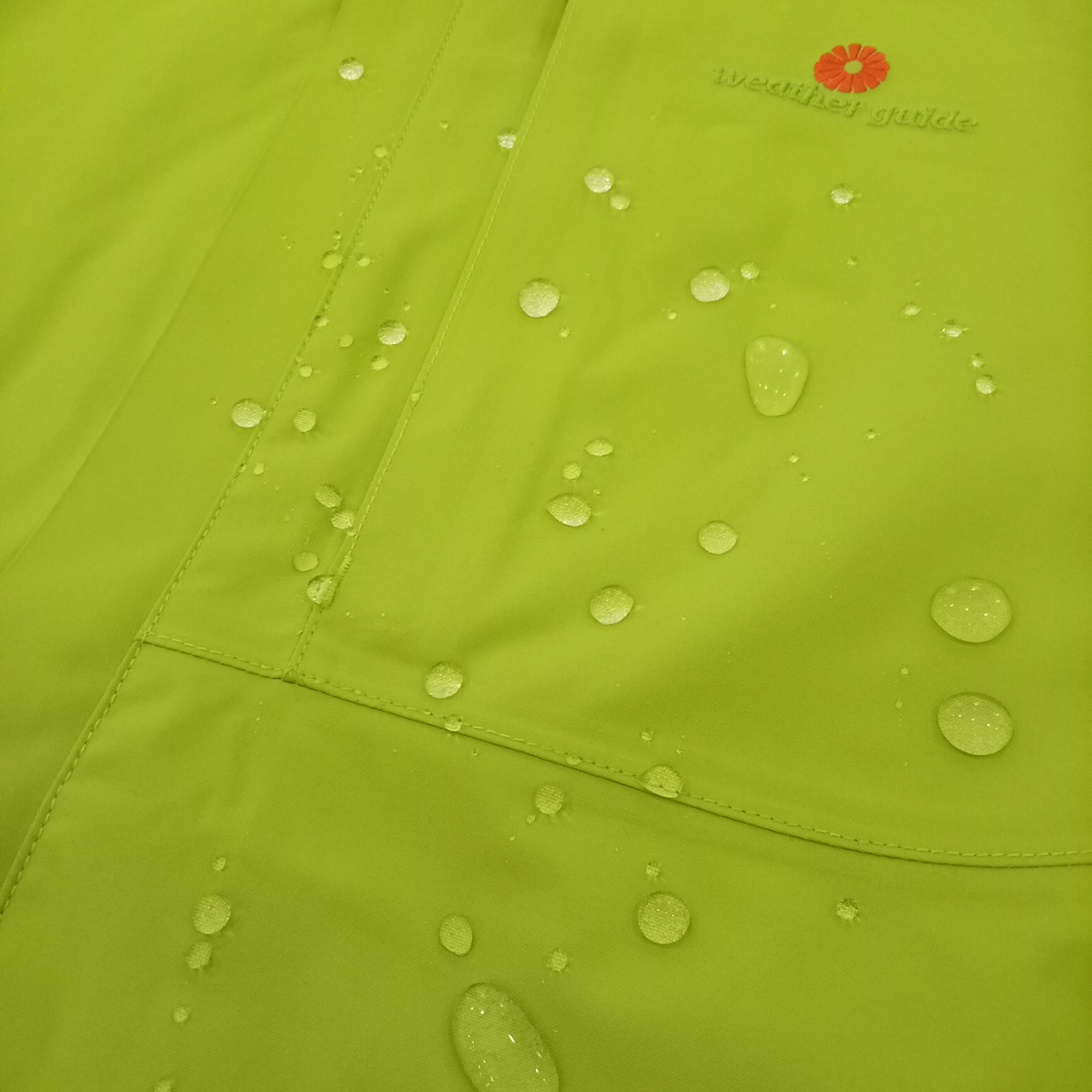 ao-khoac-giu-nhiet-hoan-hao-danh-cho-mua-dong-lanh-gia-wetrekvn