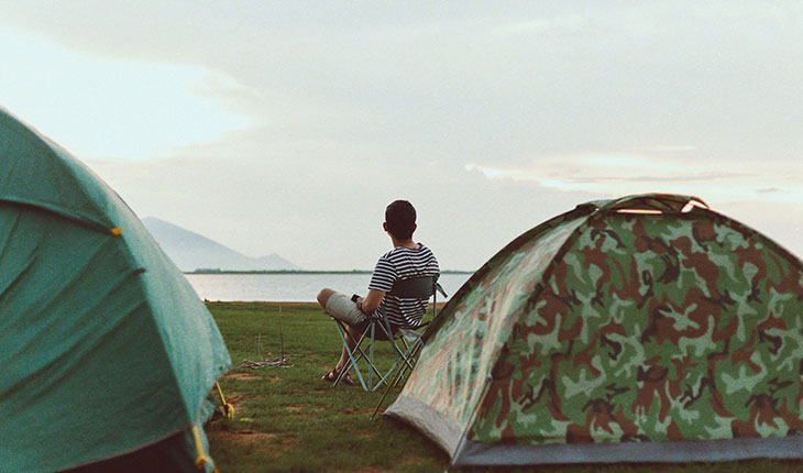 Hạ trại, vui chơi xong ngồi hóng gió cảm giác thật chill