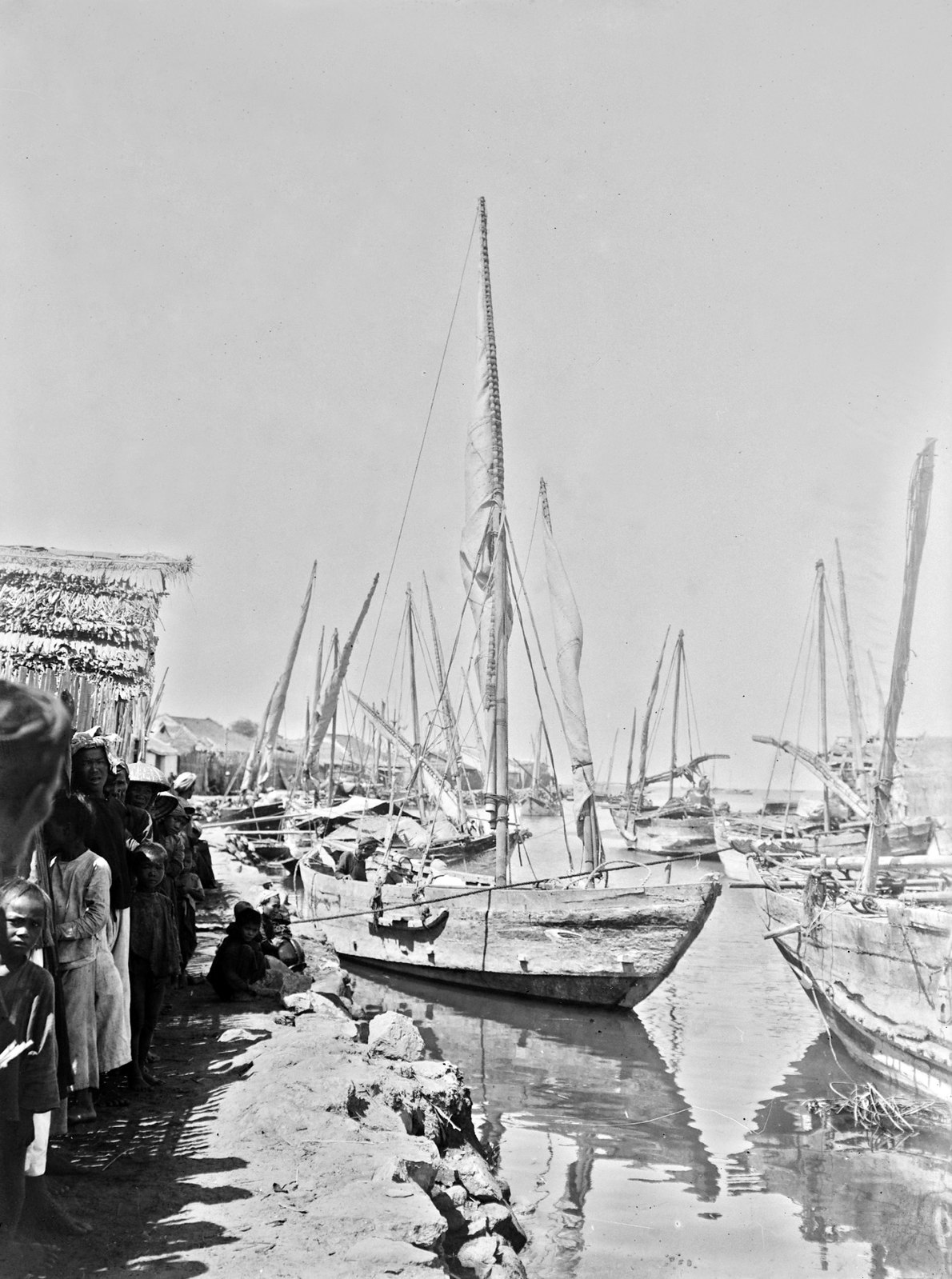 chum-anh-hanh-trinh-tren-duong-cai-quan-nam-1898-cua-andre-salles-wetrekvn