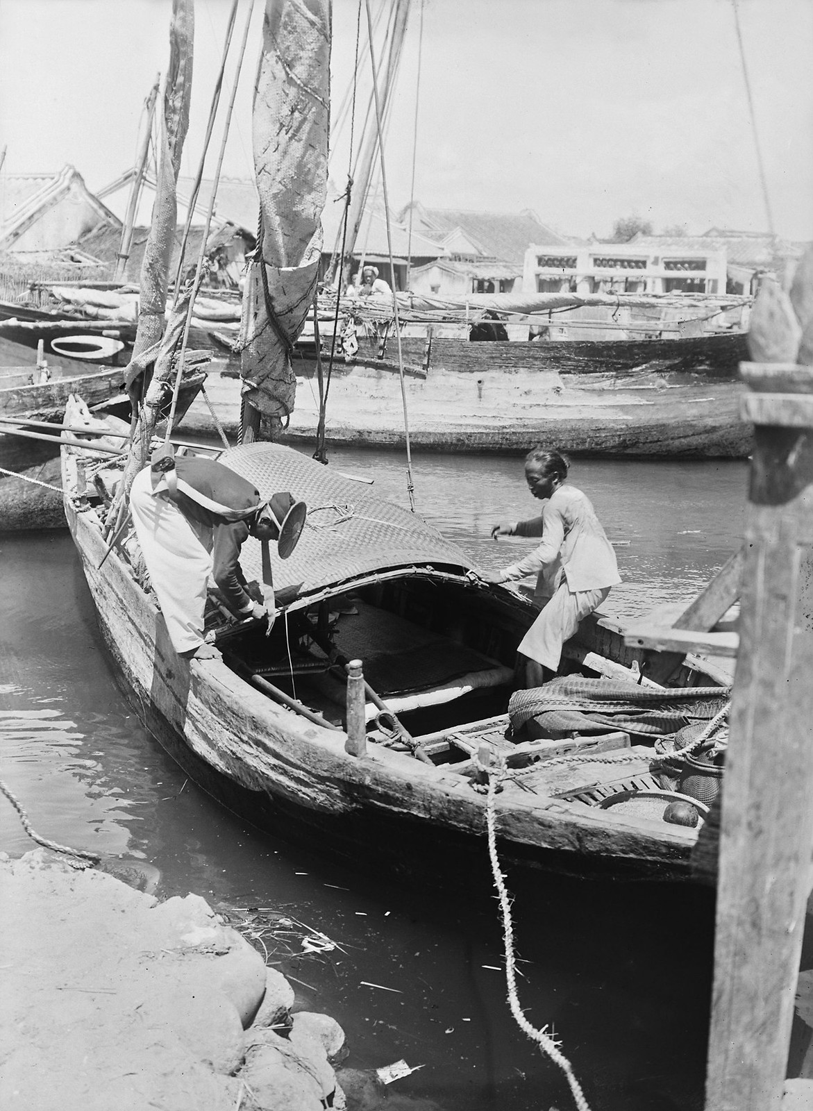 chum-anh-hanh-trinh-tren-duong-cai-quan-nam-1898-cua-andre-salles-wetrekvn