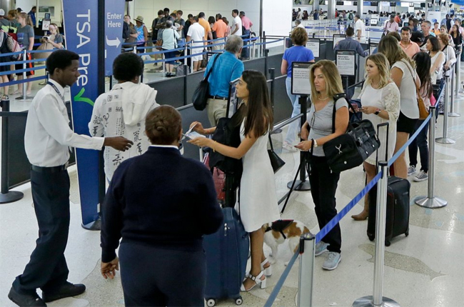 mot-so-bi-quyet-giup-nhanh-chong-qua-cua-an-ninh-san-bay-wetrekvn