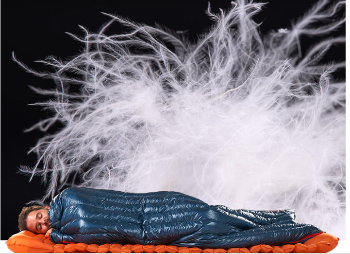 Cách chọn túi ngủ khi đi cắm trại, dã ngoại trong rừng