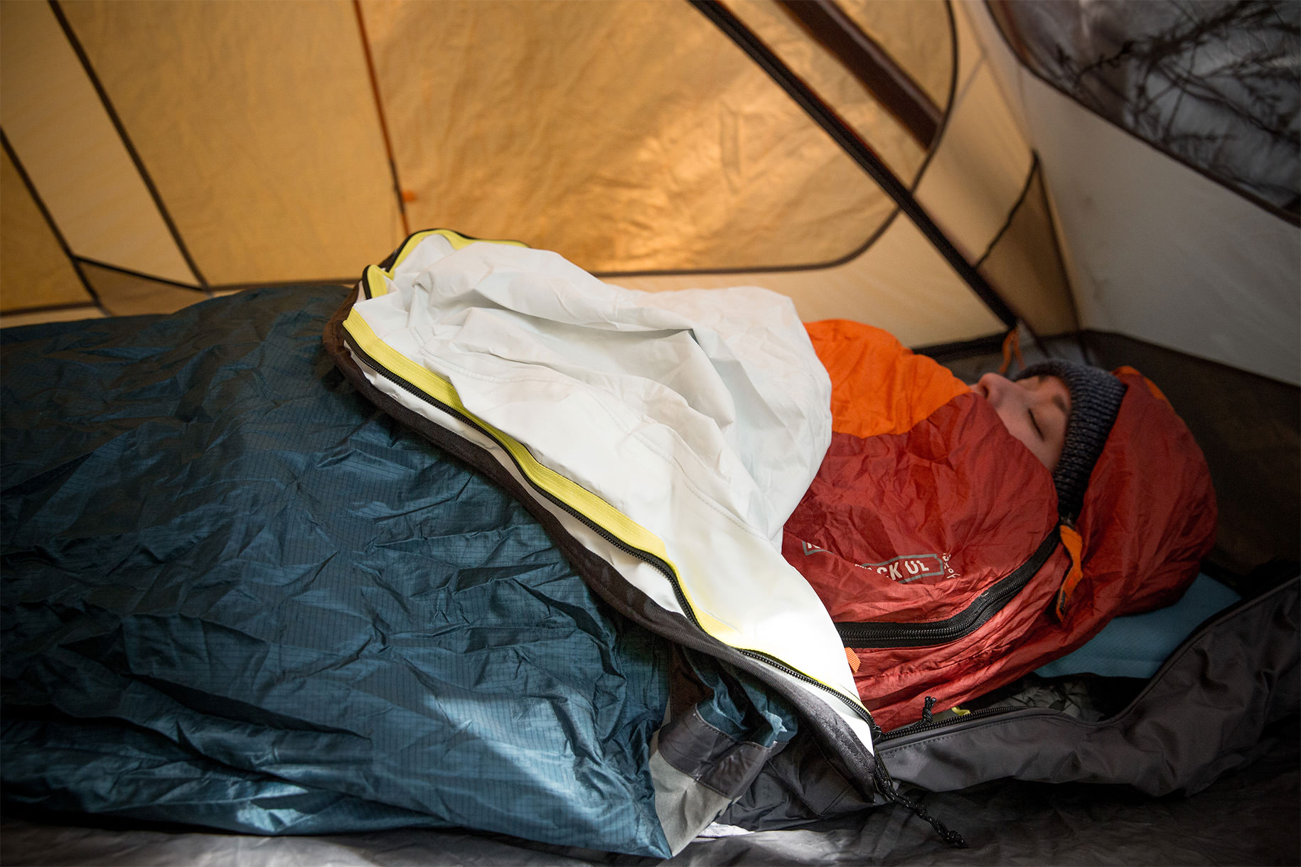 12-tips-for-camping-in-the-rain-wetrek_vn-7