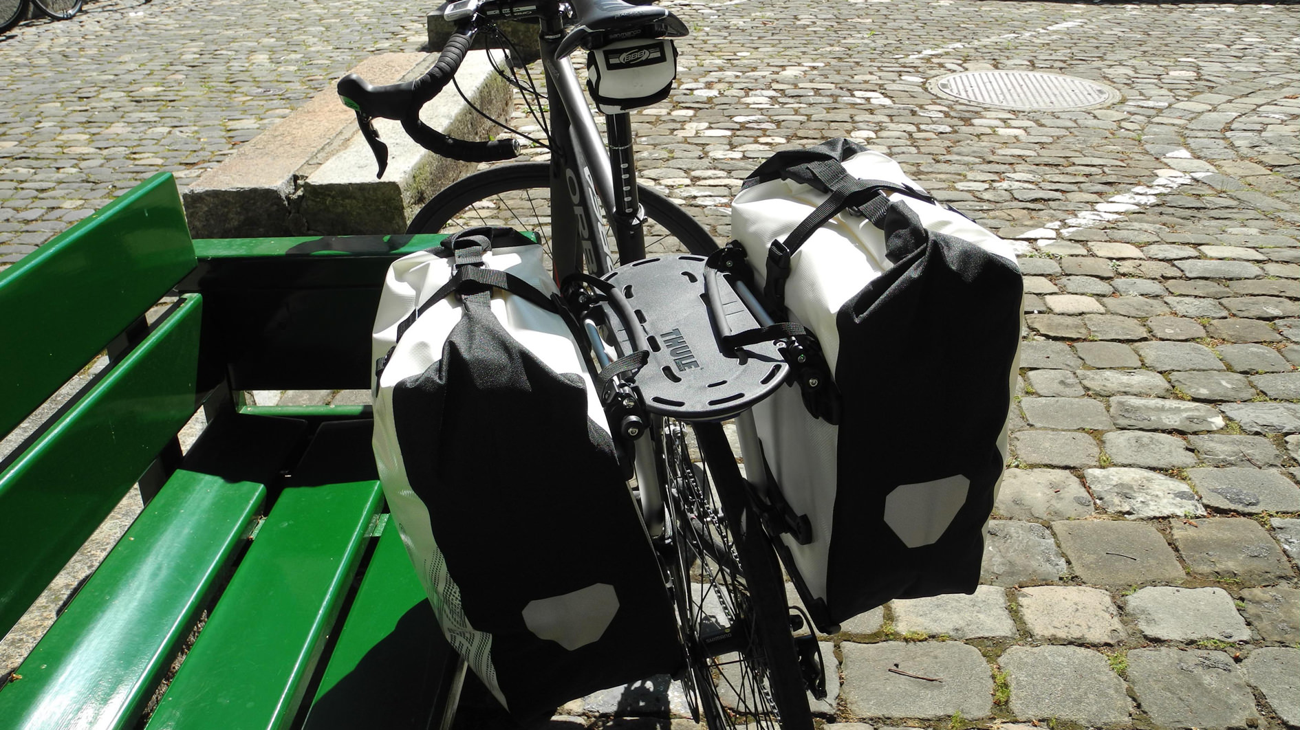 Baga-xe-dap-THULE-Tour-Rack-3-WETREK_VN