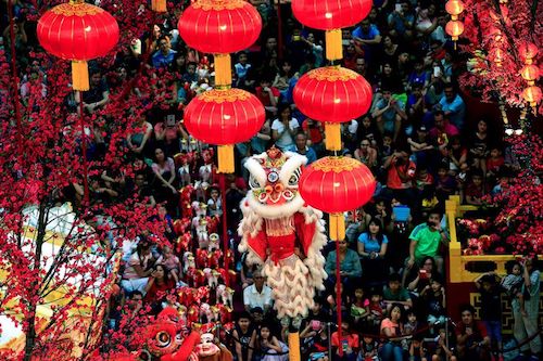 tet-nen-di-du-lich-hay-o-nha-don-tet-truyen-thong-wetrekvn