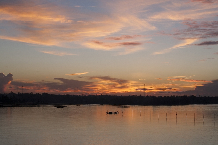 4-cung-duong-tai-Hue-lam-say-long-cac-phuot-thu-wetrekvn