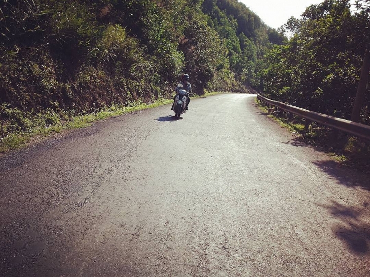 4-cung-duong-tai-Hue-lam-say-long-cac-phuot-thu-wetrekvn