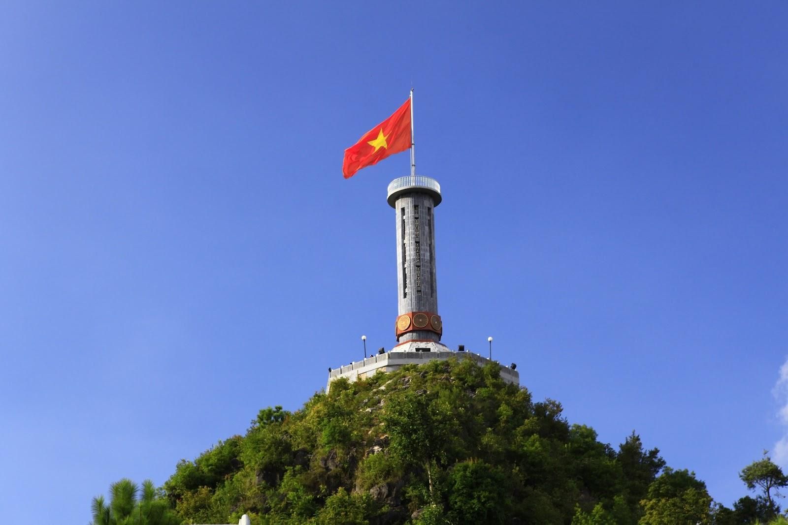 di-dau-thi-di-dung-bo-lo-4-cuc-cua-to-quoc-ma-ai-ai-cung-muon-den-mot-lan-trong-doi-wetrekvn