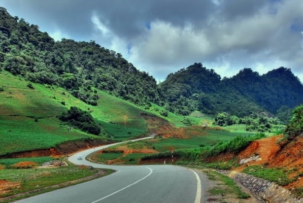 di-dau-thi-di-dung-bo-lo-4-cuc-cua-to-quoc-ma-ai-ai-cung-muon-den-mot-lan-trong-doi-wetrekvn