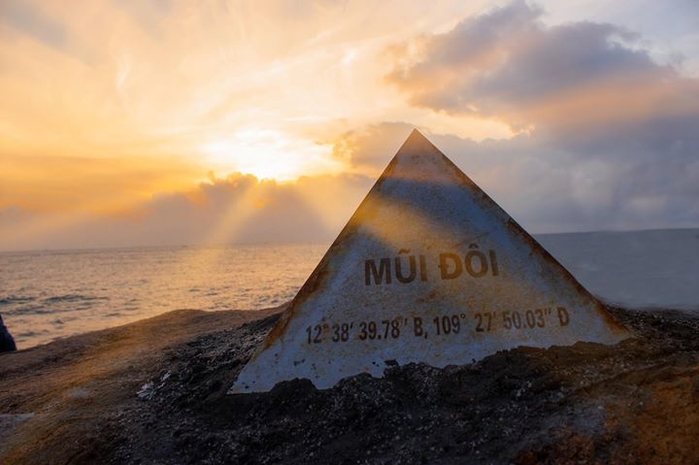 di-dau-thi-di-dung-bo-lo-4-cuc-cua-to-quoc-ma-ai-ai-cung-muon-den-mot-lan-trong-doi-wetrekvn