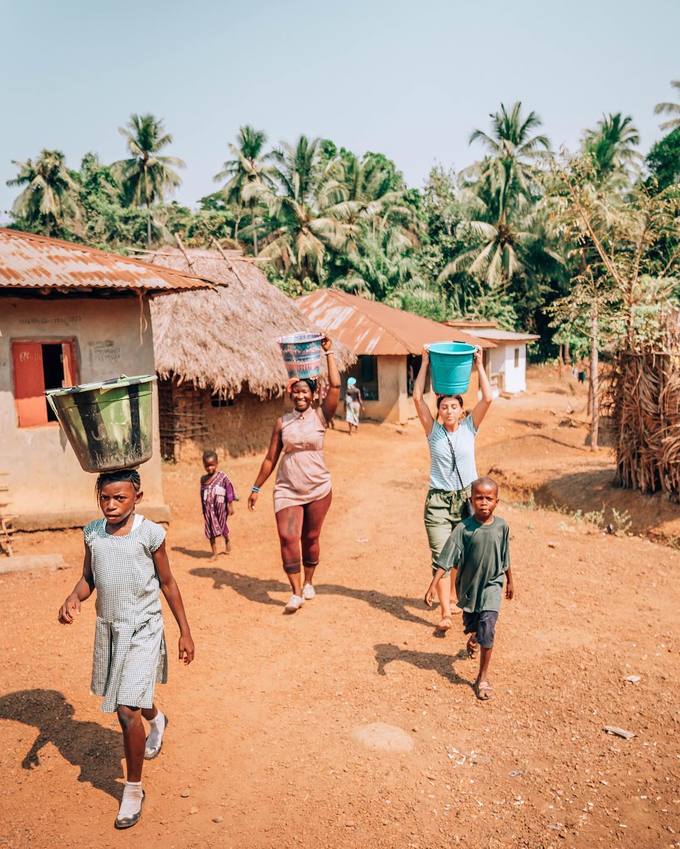 cap-vo-chong-my-khong-mua-nha-de-tien-di-phuot-khap-the-gioi-wetrekvn