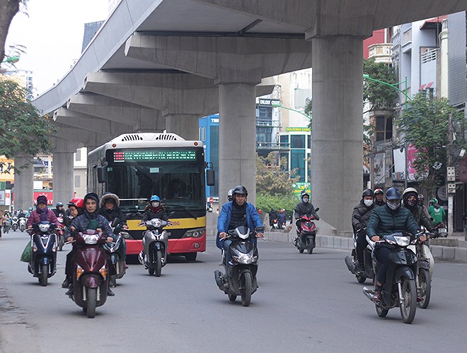 nguoi-dan-ha-noi-co-ro-trong-cai-ret-dam-nhat-mua-wetrekvn