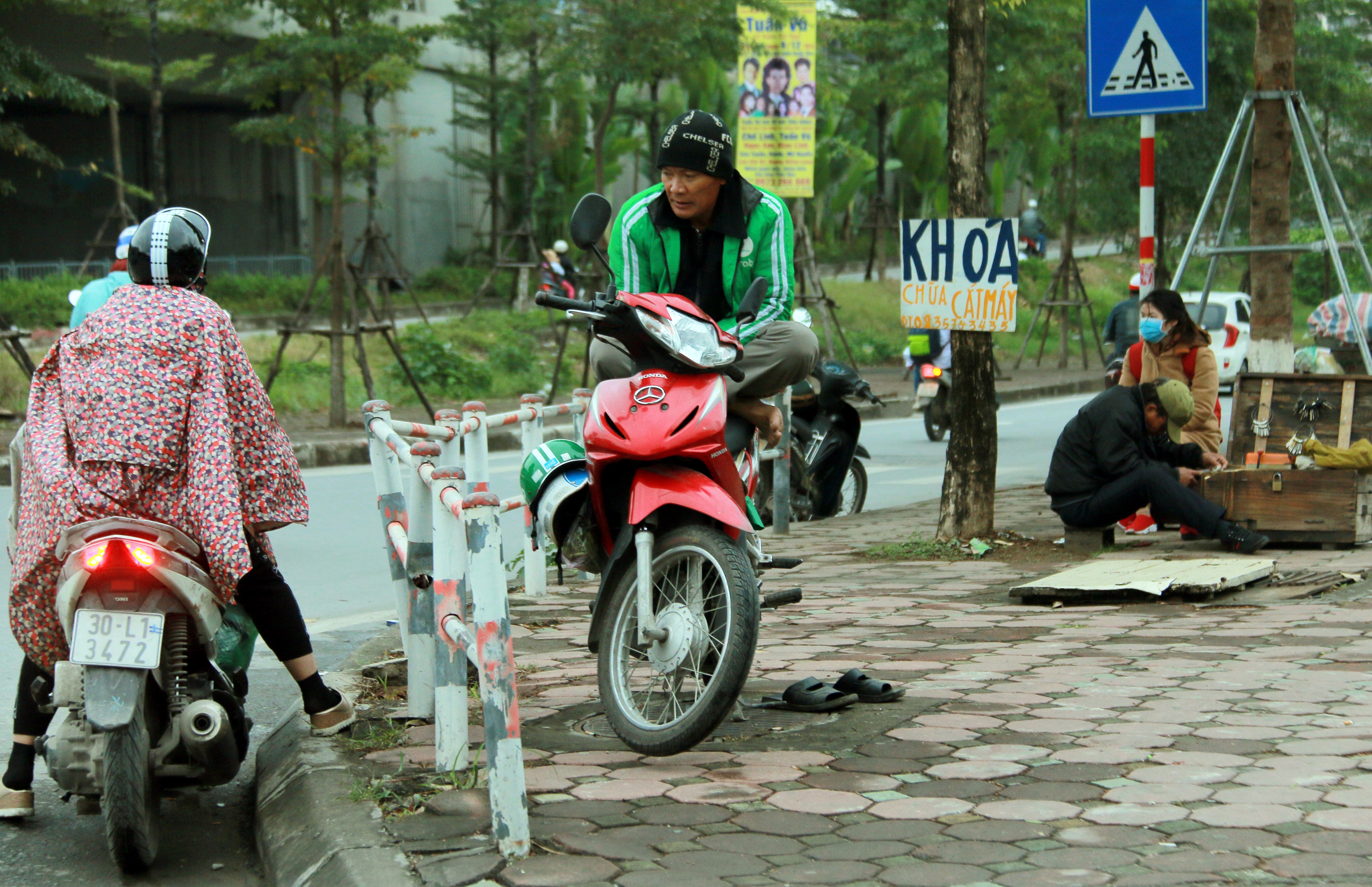 can-canh-nguoi-dan-Ha-Noi-co-ro-trong-thoi-tiet-ret-dam-12-do-C-wetrekvn