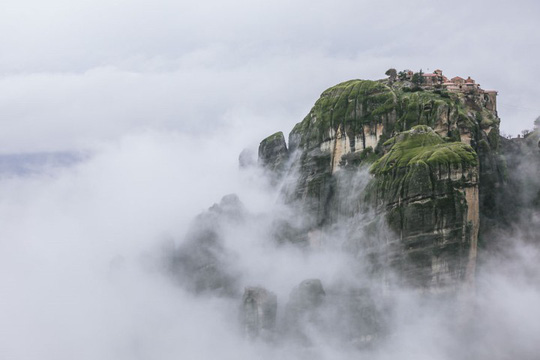 ban-tat-ca-tai-san-ca-nha-cung-nhau-di-du-lich-vong-quanh-the-gioi-wetrekvn