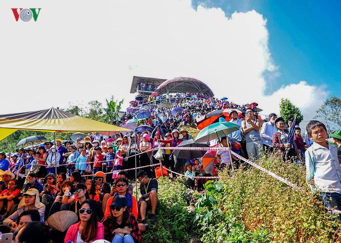 ngam-mua-vang-tai-Mu-Cang-Chai-mien-phi-duoi-goc-nhin-dai-bang-wetrekvn