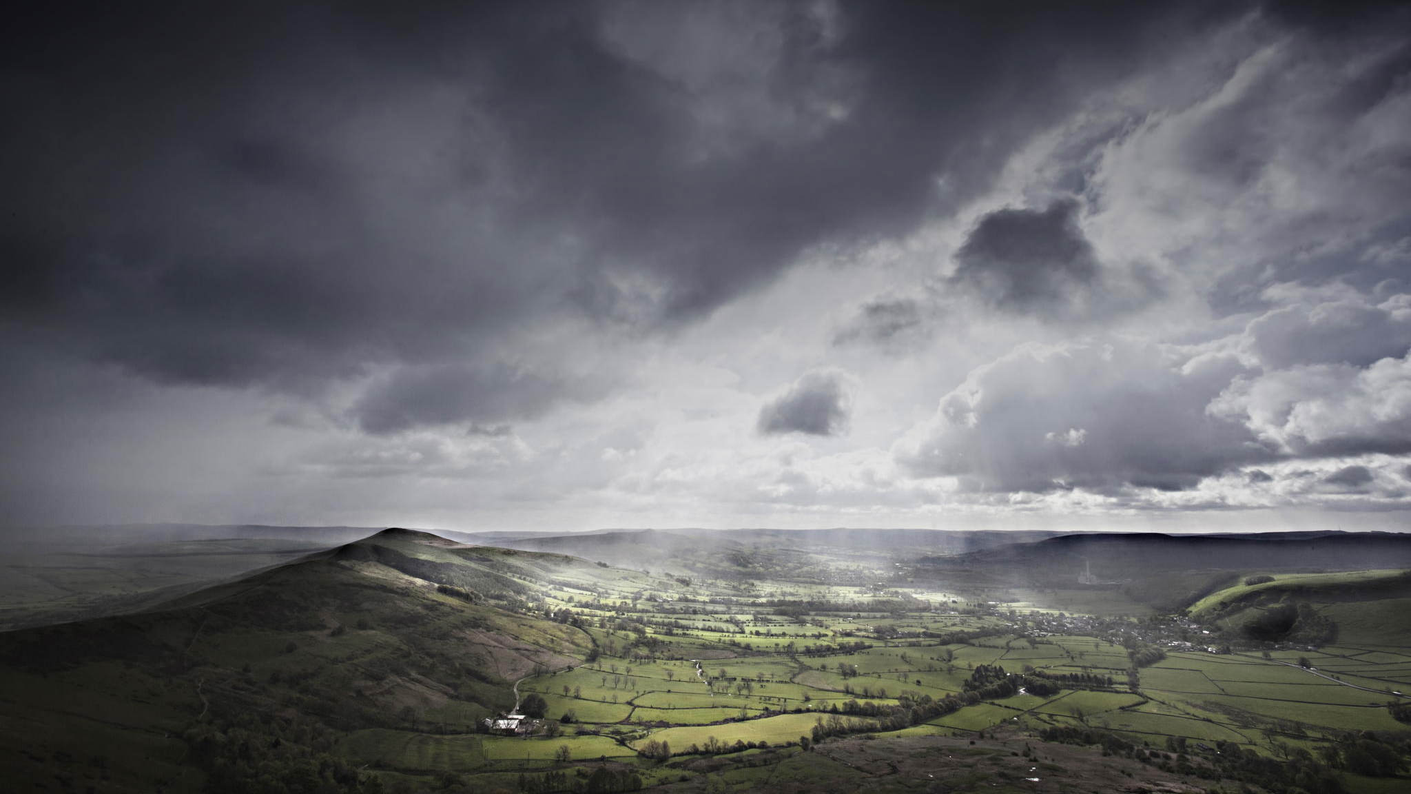 huong-dan-cach-chon-den-pin-da-ngoai-wetrek.vn