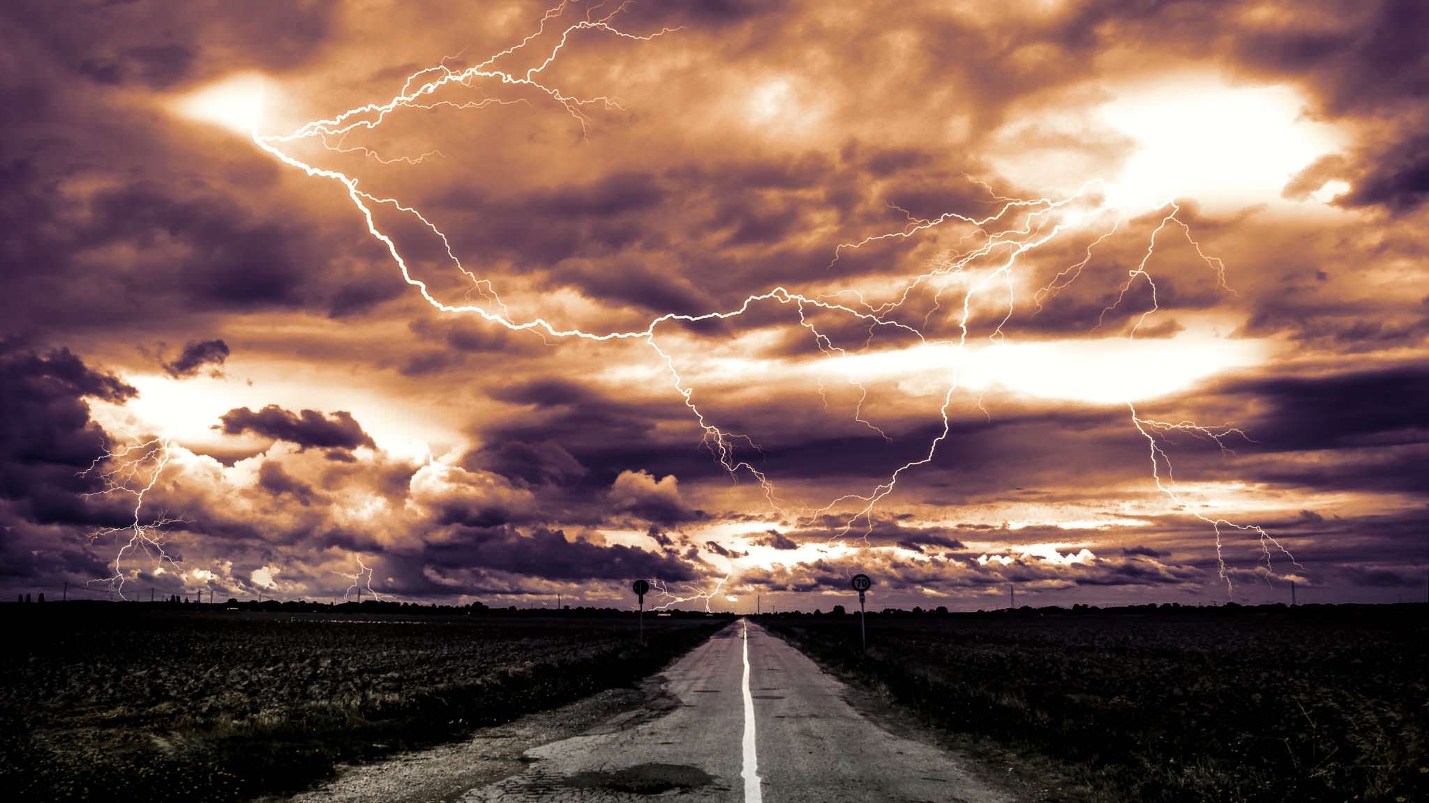 set-storm-lighting-wetrek.vn