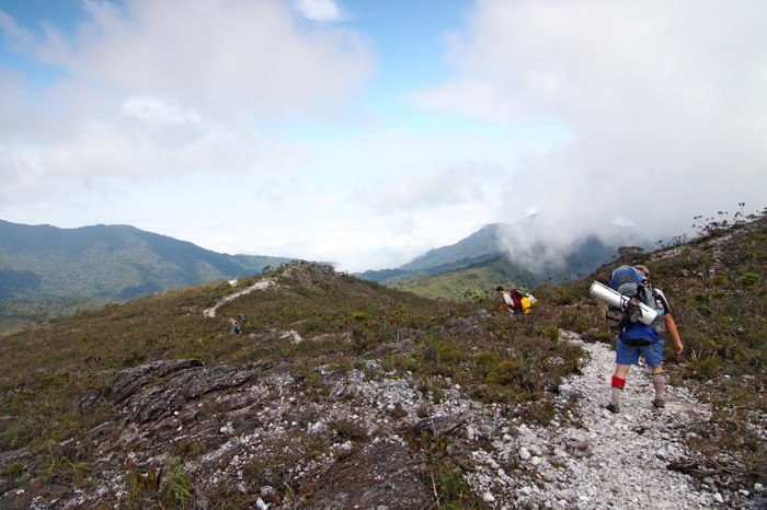 10-ngon-nui-trekking-hung-vi-nhat-chau-a