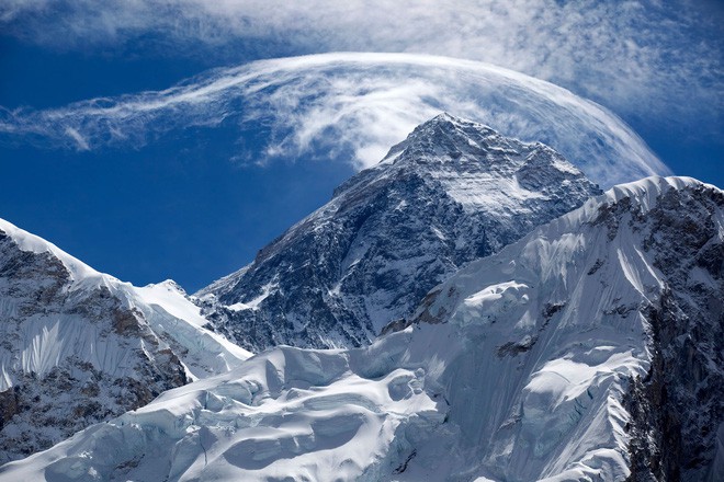 bat-ngo-chua-theo-thuoc-do-nay-thi-everest-khong-phai-dinh-nui-cao-nhat-the-gioi