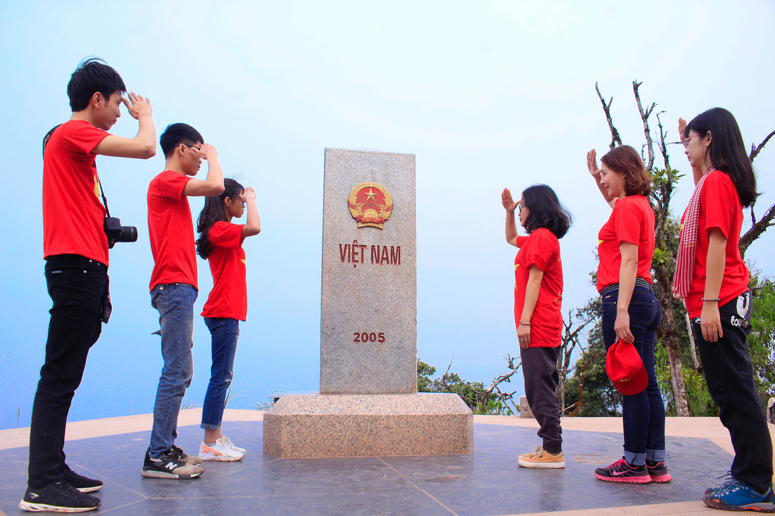 chinh-phuc-cuc-tay-to-quoc