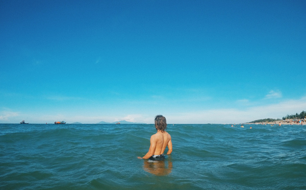 ba-me-u70-du-lich-cung-con-trai