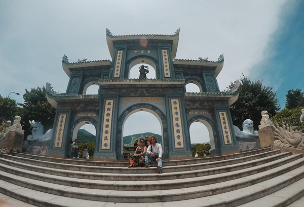 ba-me-u70-du-lich-cung-con-trai