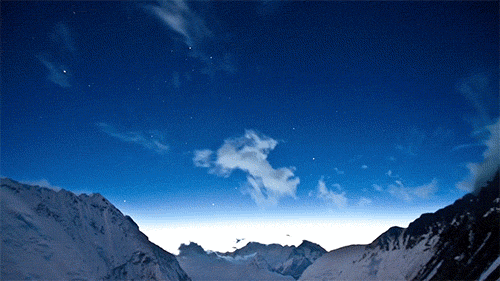 cot-moc-chi-duong-bang-xac-chet-tren-everest