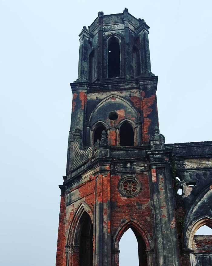 5-dia-diem-du-lich-tro-nen-noi-tieng-sau-khi-bi-bo-hoang-tai-viet-nam