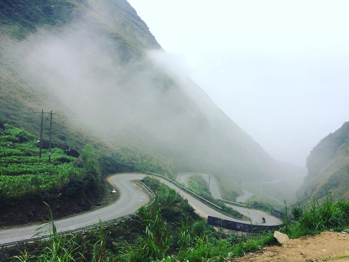 thoa-chi-dam-me-xe-dich-voi-4-cung-duong-duoc-dan-phuot-ngoi-khen-dep-nhat-viet-nam