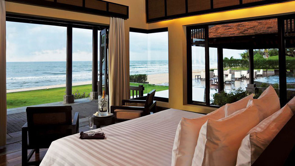 5-resort-co-view-bien-tuyet-dep-nen-trai-nghiem-he-nay-wetrek.vn