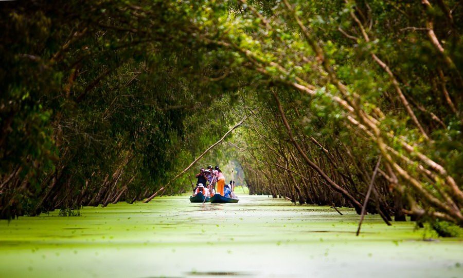 Bang-gia-ve-tham-quan-cac-dia-diem-noi-tieng-nam-2017-wetrek.vn