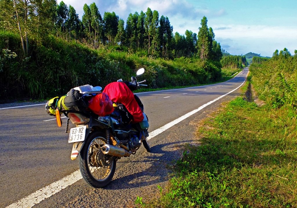 Bat-mi-cung-duong-xuyen-viet-cucla-rat-it-dau-chan-lu-hanh-wetrek.vn