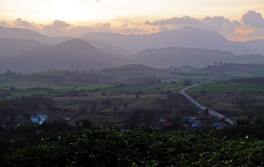 Bat-mi-cung-duong-xuyen-viet-cucla-rat-it-dau-chan-lu-hanh-wetrek.vn