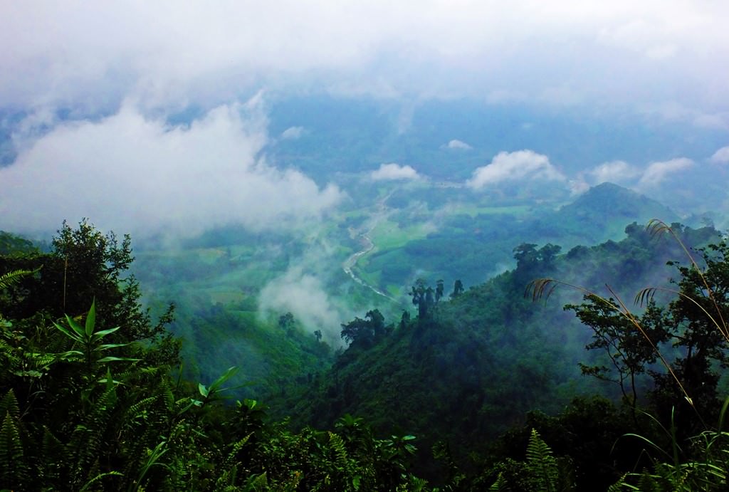 Bat-mi-cung-duong-xuyen-viet-cucla-rat-it-dau-chan-lu-hanh-wetrek.vn