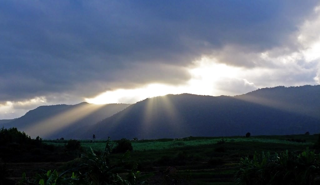 Bat-mi-cung-duong-xuyen-viet-cucla-rat-it-dau-chan-lu-hanh-wetrek.vn