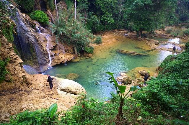 Cuoi-tuan-ru-nhau-di-tranh-nang-sieu-thich-tai-ngon-thac-ngay-gan-ha-noi-wetrek.vn
