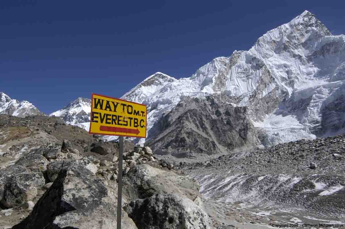 Huong-dan-day-du-nhat-cho-chuyen-trekking-tai-everest-base-camp-tram-nghi-nepal-wetrek.vn