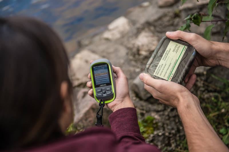 truy-tim-kho-bau-voi-geocaching-wetrek.vn