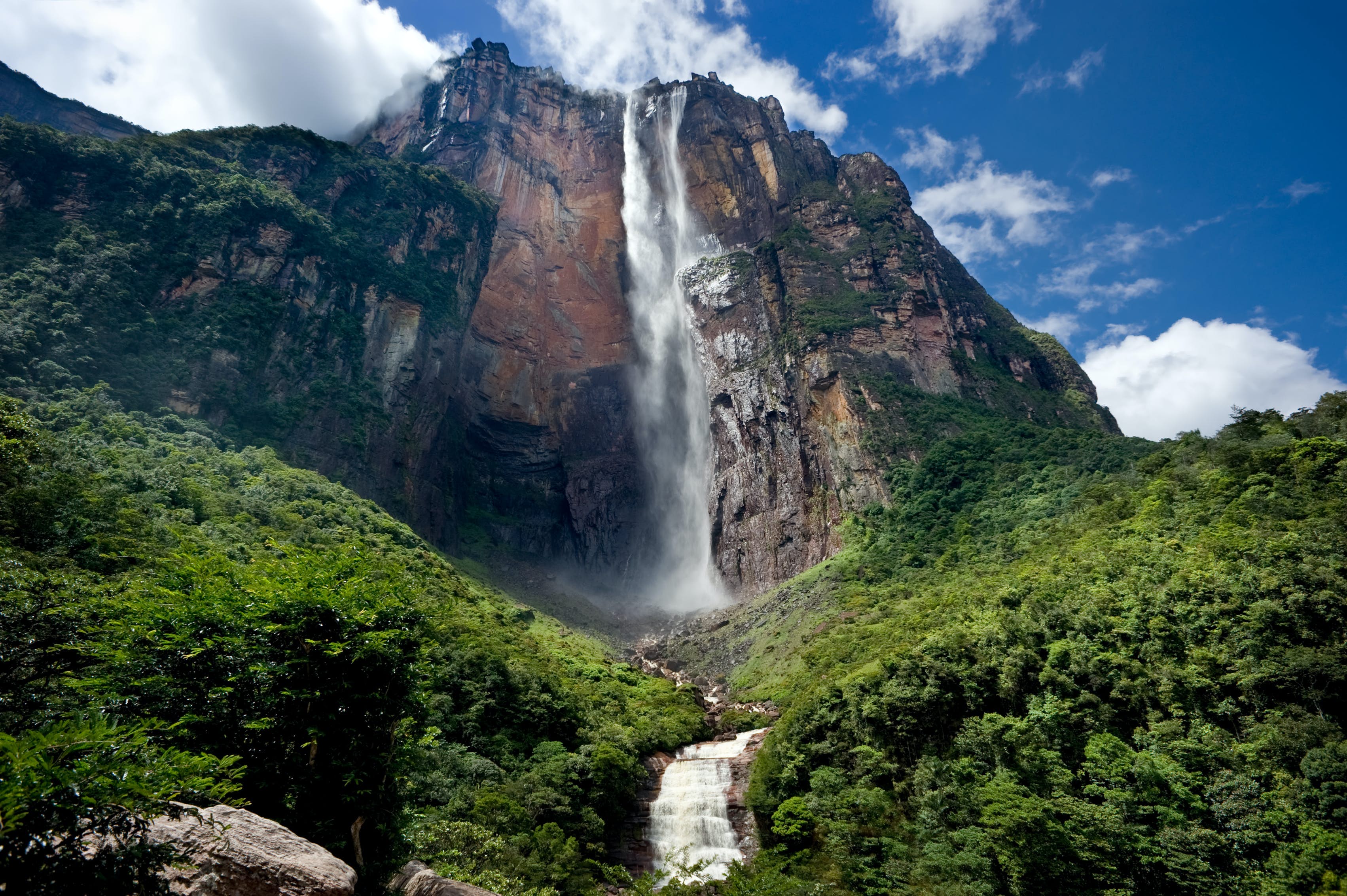 ngam-ngon-thac-cao-nha-the-gioi-o-venezuela-wetrek