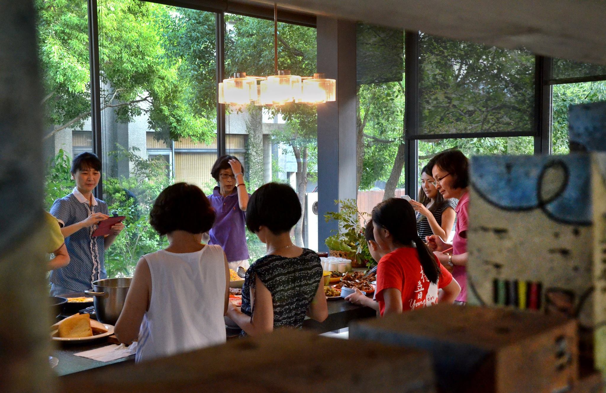 24-gia-dinh-gop-tien-mua-manh-dat-8000-m-vuong-de-tao-nen-ngoi-lang-xanh-mat-gan-gui-voi-thien-nhien-wetrek