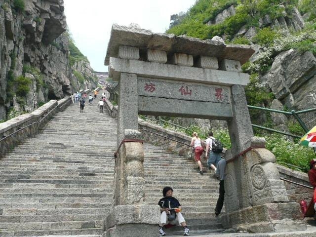 5-ngon-nui-noi-tieng-nhat-trung-quoc-danh-cho-nhung-nguoi-dam-me-kham-pha-wetrekvn