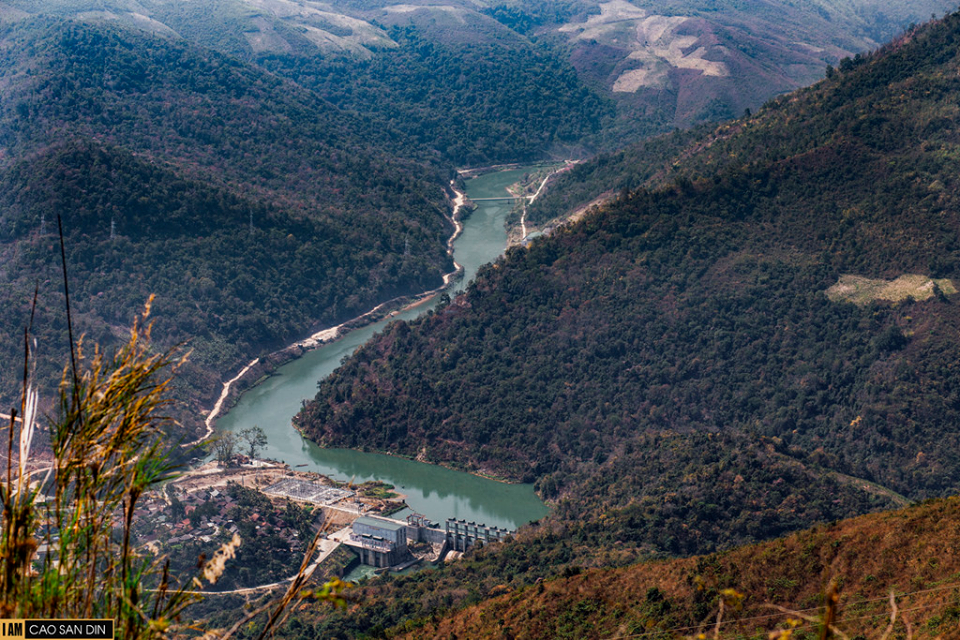 san-may-tren-cong-troi-muong-long-wetrekvn