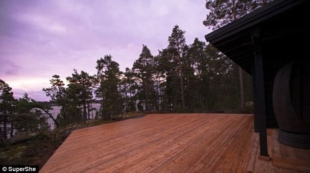 neu-chi-em-muon-du-lich-khong-co-dan-ong-hay-den-hon-dao-xinh-dep-cam-tiet-dang-may-rau-wetrekvn