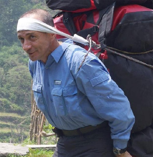 Them-hai-nha-tham-hiem-tu-nan-tren-dinh-Everest-wetrekvn