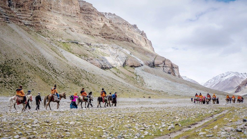 Nui-thieng-kailash-sieu-thanh-dia-cua-4-nen-ton-giao-tren-the-gioi-wetrekvn