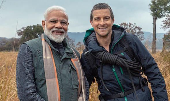Sau-ong-Obama-Thu-tuong-An-Do-theo-chan-bear-grylls-thu-sinh-ton-trong-vung-hoang-da-wetrekvbn