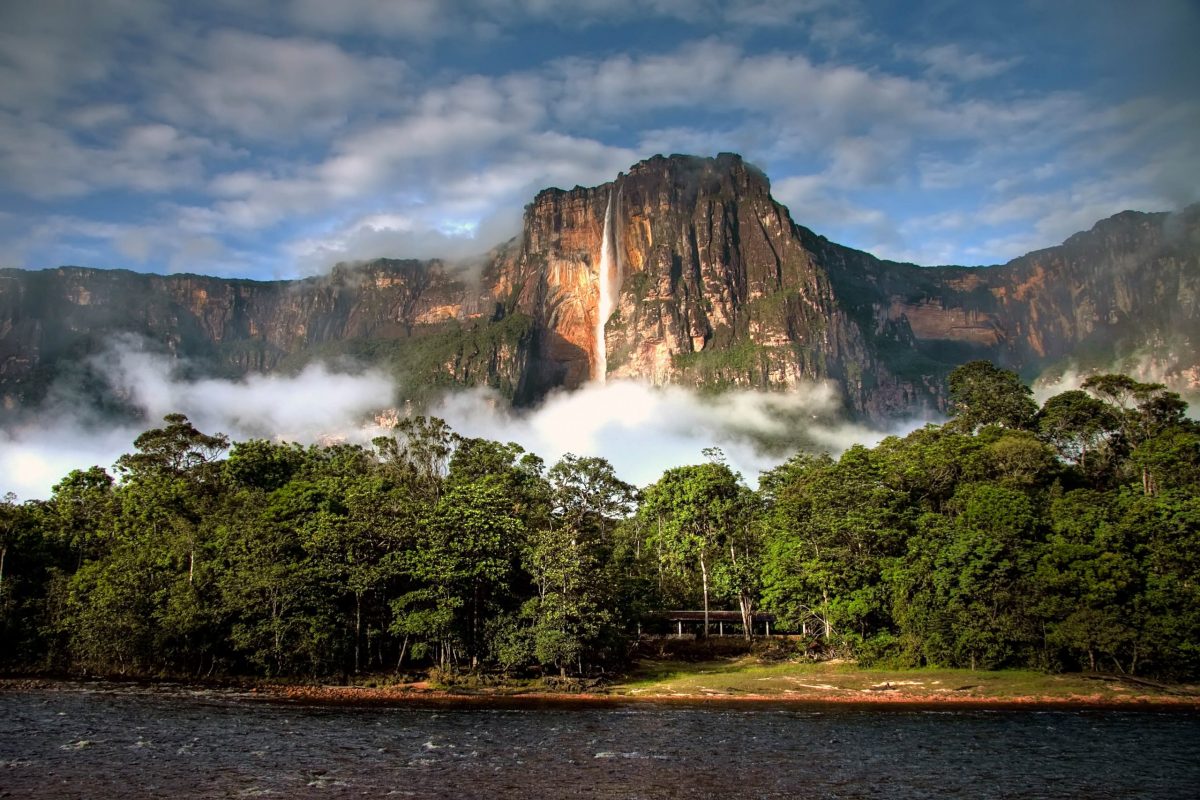 ngam-ngon-thac-cao-nha-the-gioi-o-venezuela-wetrek