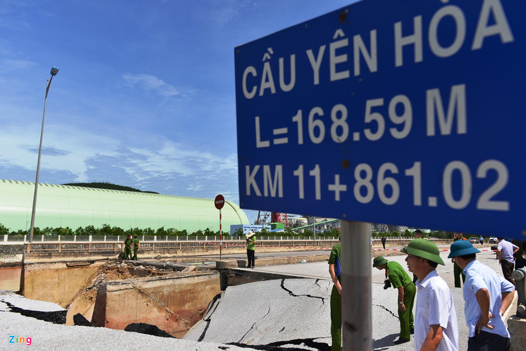 Cầu Yên Hòa ở Thanh Hóa bị xé toạc sau cơn bão số 2, 2 người đã tử vong