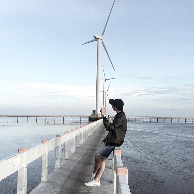 tru-turbine-lap-canh-quat-quay-deu