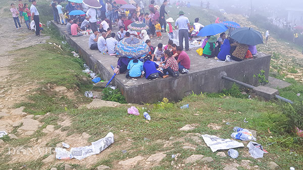 Hau-tiec-ngoai-toi-rac-tai-Mau-Son